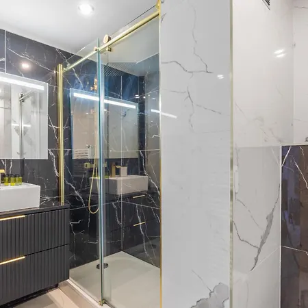 Apartment Au Coeur De Juan Les Pins L'empire 8 Couchages Antibes