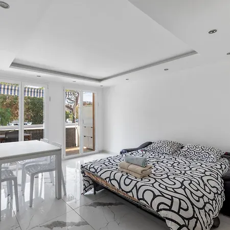 Apartment Au Coeur De Juan Les Pins L'empire 8 Couchages